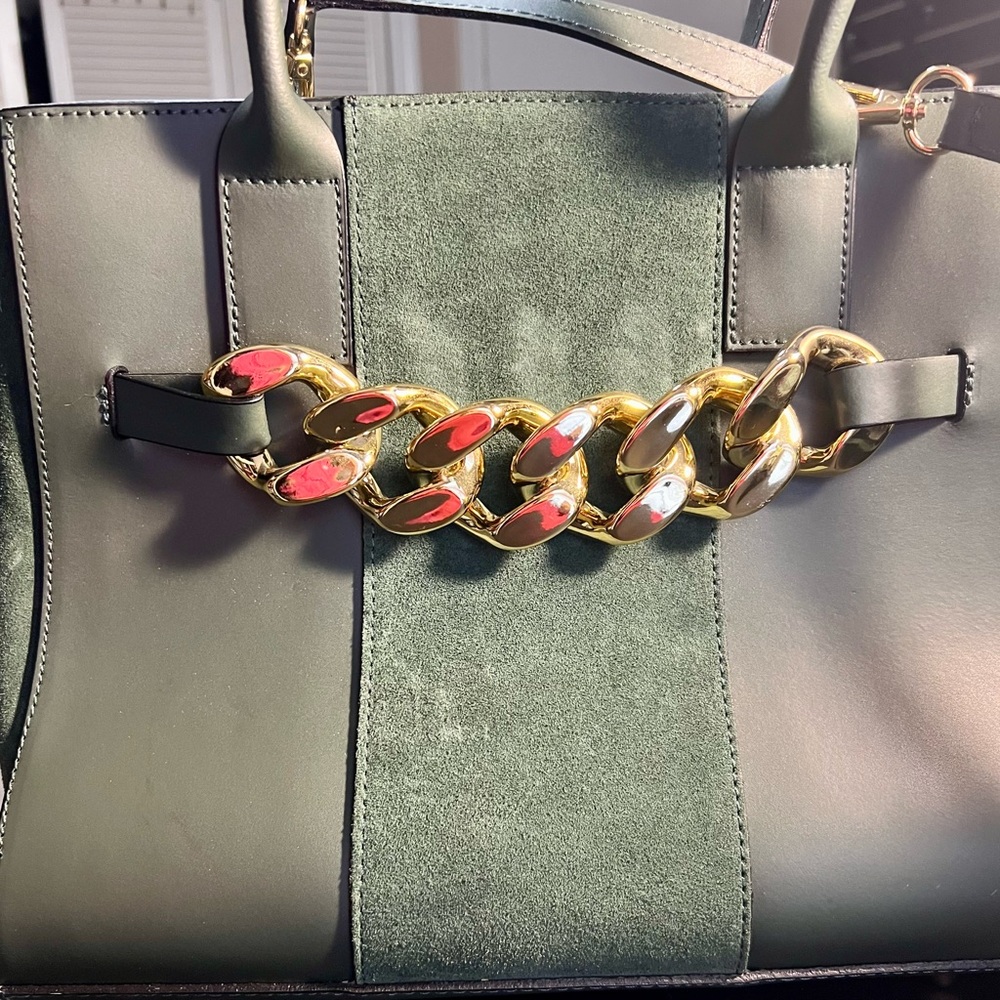 Luana Ferracuti Green SatchelLeather with Gold Chain Accent.  NWOT
